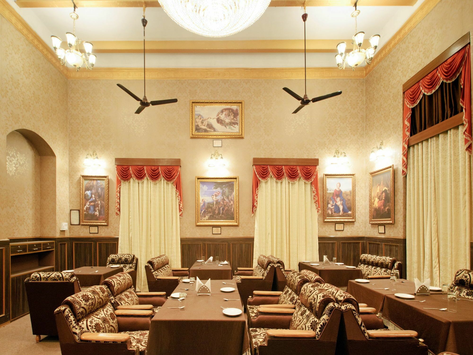 Oyo 5811 Seacom Inn Ymca Esplanade Калькутта Экстерьер фото